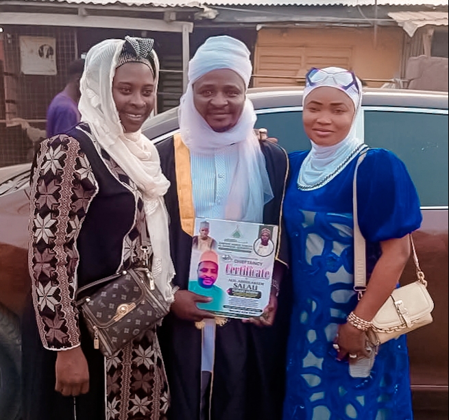 1737410908144 Vanguard's Award-Winning Photojournalist, Akeem Salau, Turbaned as Turaki Adinni in Lagos. ✓✓✓ ©Newzspy.