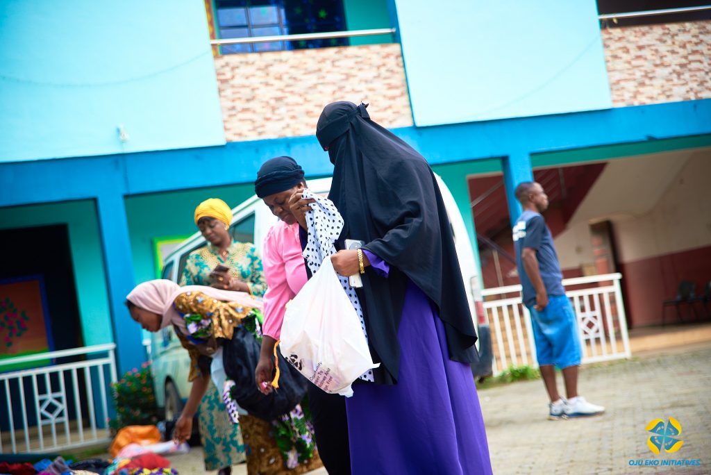 INF5236-1024x684 Oju Eko Initiative Empowers Community Women at “December To Remember” Outreach.