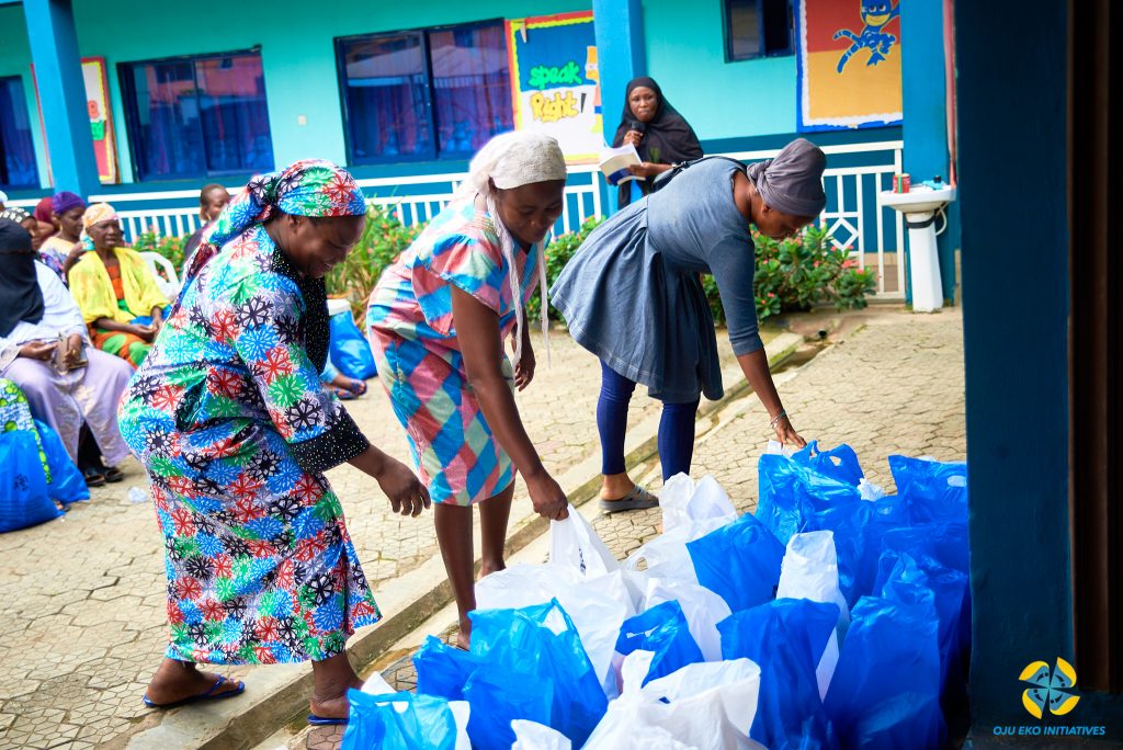 INF5317-1024x684 Oju Eko Initiative Empowers Community Women at “December To Remember” Outreach.