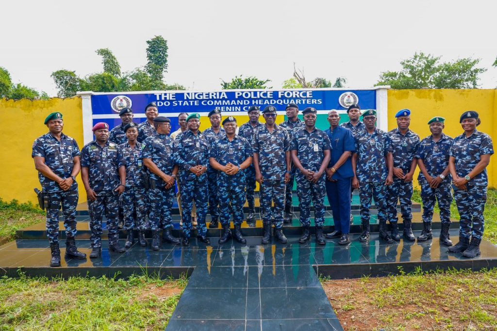 IMG-20260517-WA0014-1024x683 IGP Disu Pays Homage to Oba of Benin, Visits Edo Police Command.✓✓✓Newzspy. 